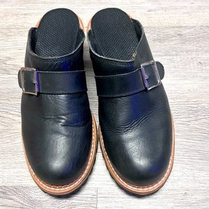 Vibram Georgia Leather slip ons